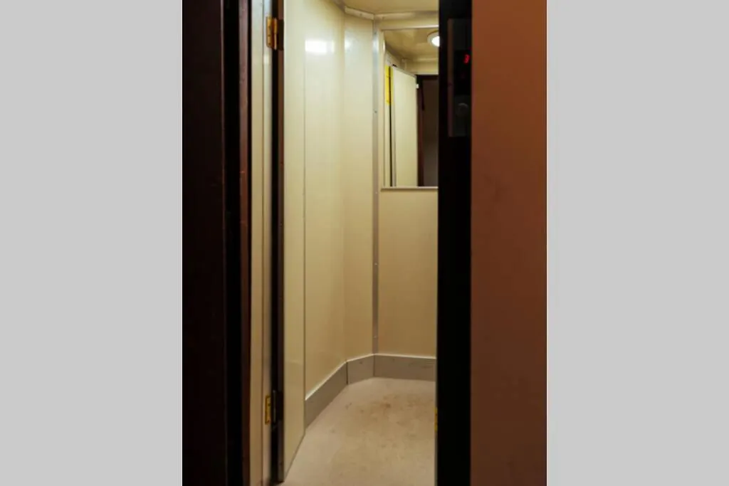Beautiful Apartment - Top Location + Netflix 布加勒斯特 0*,  罗马尼亚