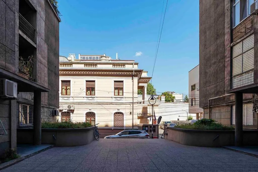 Beautiful Apartment - Top Location + Netflix Bükreş